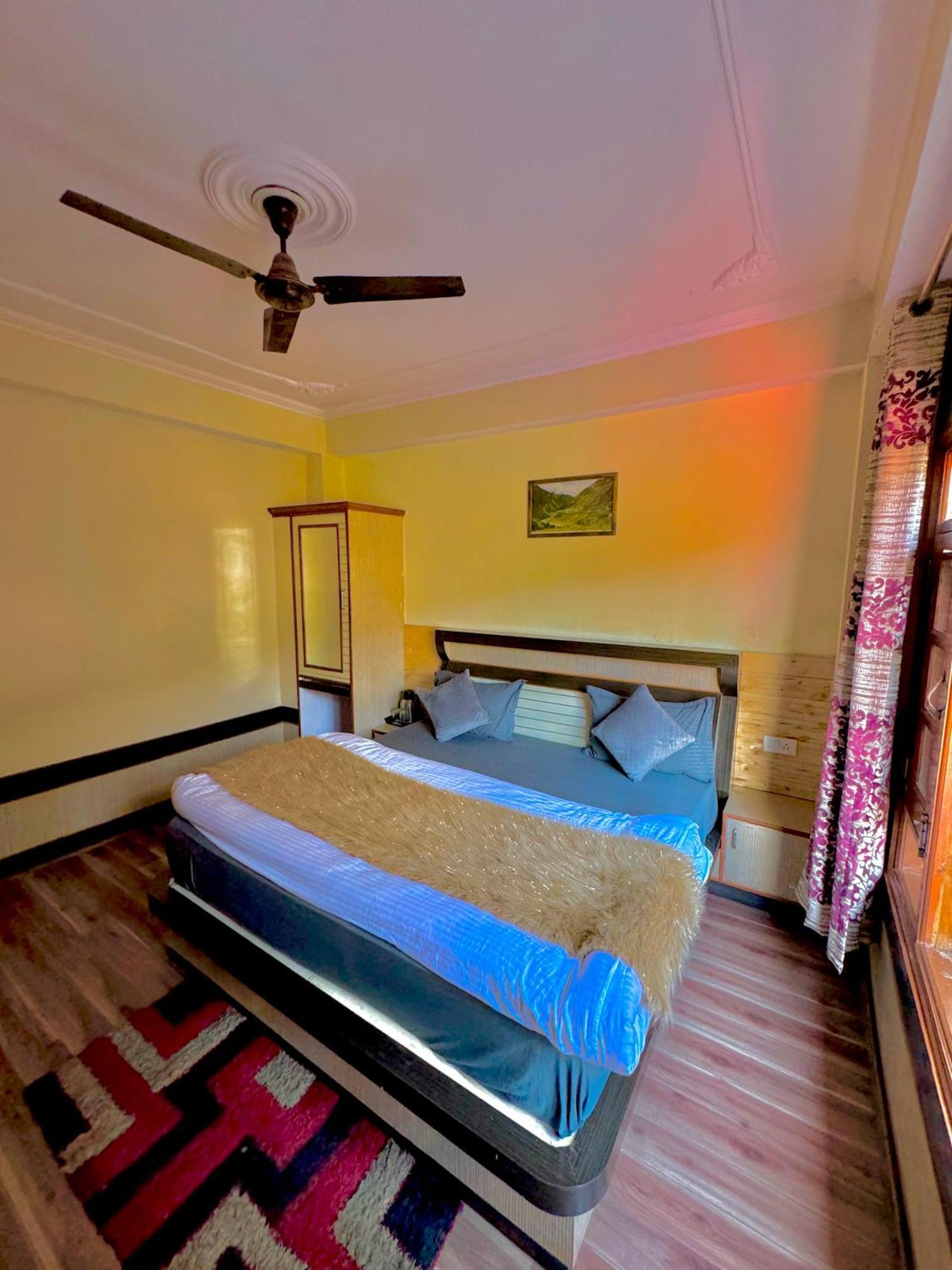 Hotel Apple Regency Шимла Екстериор снимка